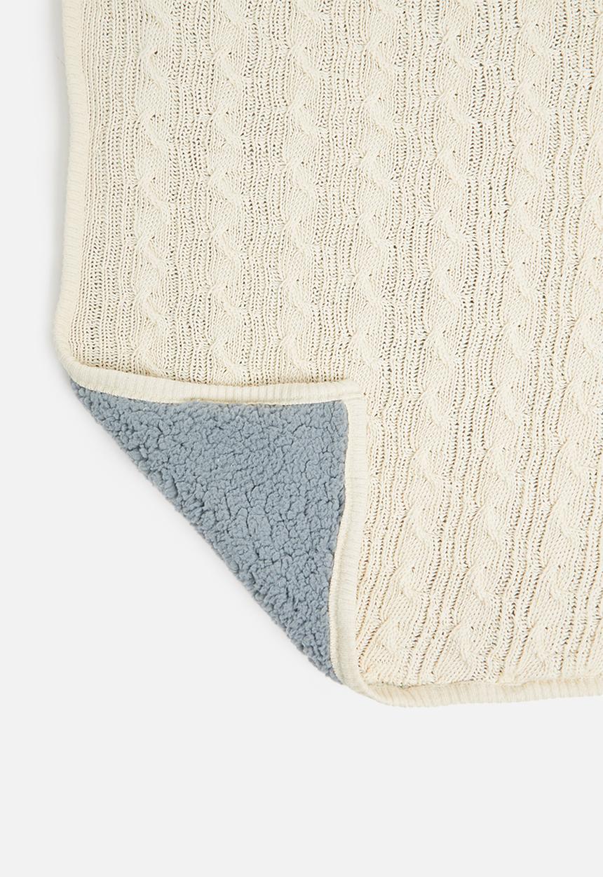Sixth Floor - Knitted sherpa throw - natural/grey