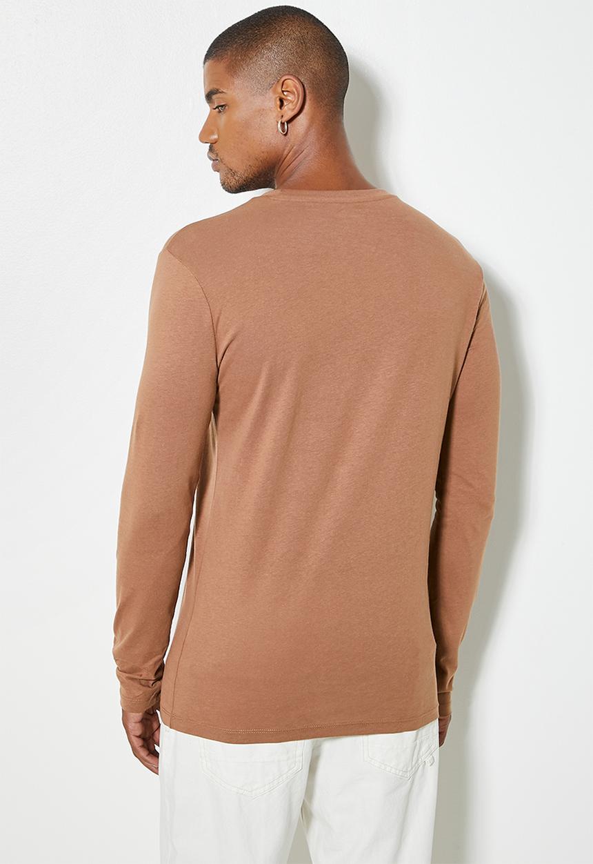 Superbalist - Nate long sleeve crew neck tee - mocha