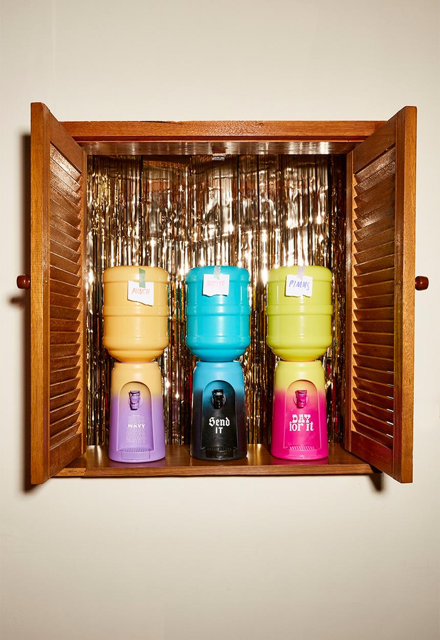 Typo - Desktop water dispenser 2.0-let s get wavy