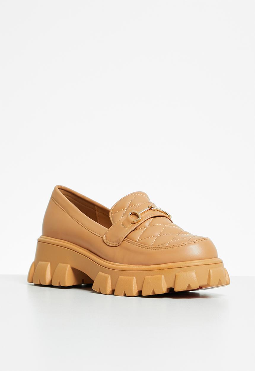 Glamorous - Quilted wide fit lug sole loafer - camel