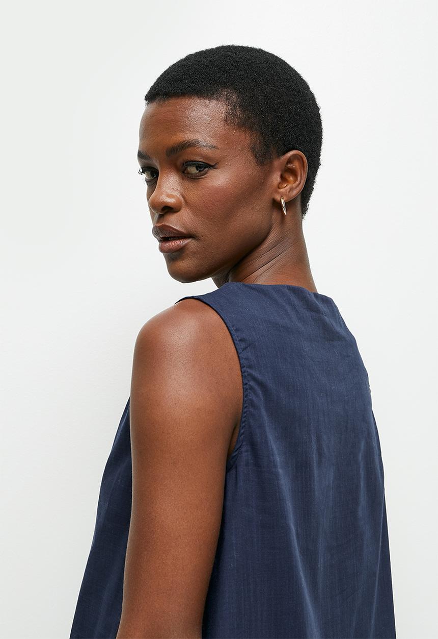 edit - Built up cotton vest - navy