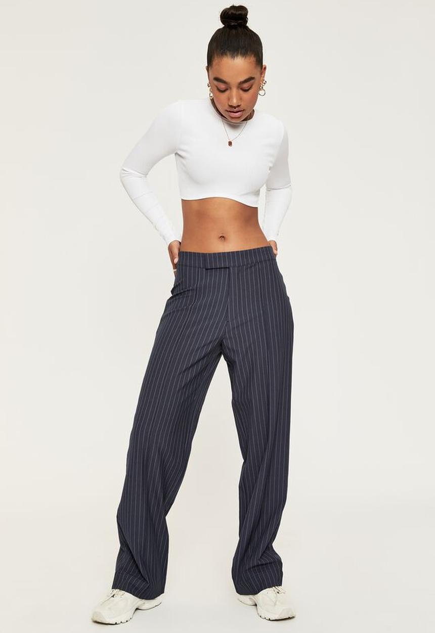 Supré  - Unity long sleeve curved hem top - white
