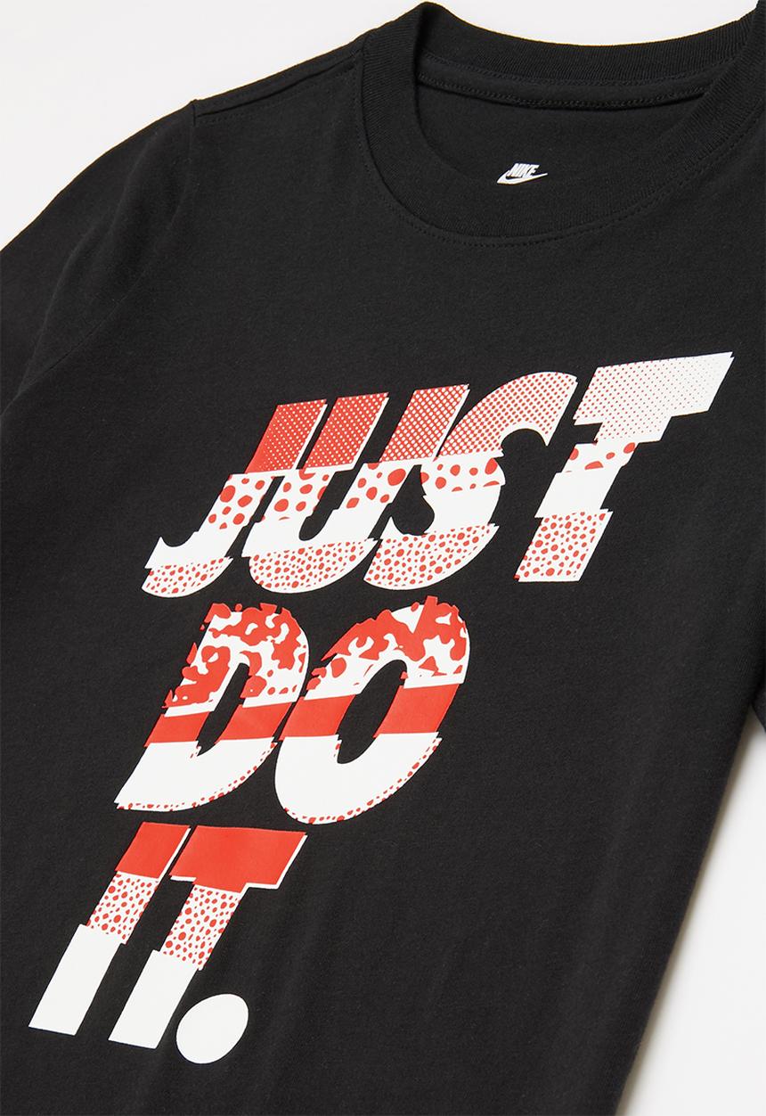 Nike - U nsw tee core brandmark 1 - black