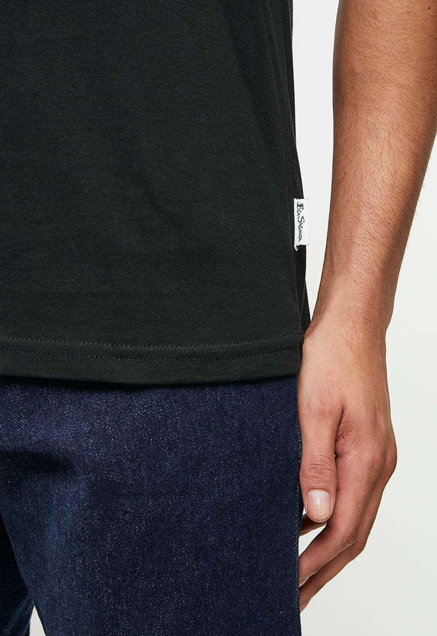 Ben Sherman - Basic short sleeve v-neck ben tee - black