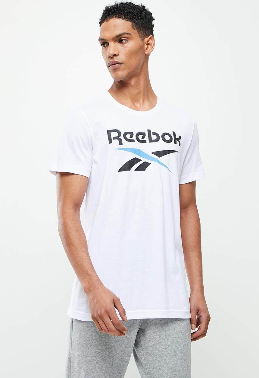 Reebok - GS Men's Stacked T-Shirt- white & essential blue