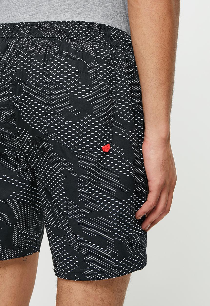 S.P.C.C - Yedlin regular fit elasticated shorts - black & white 