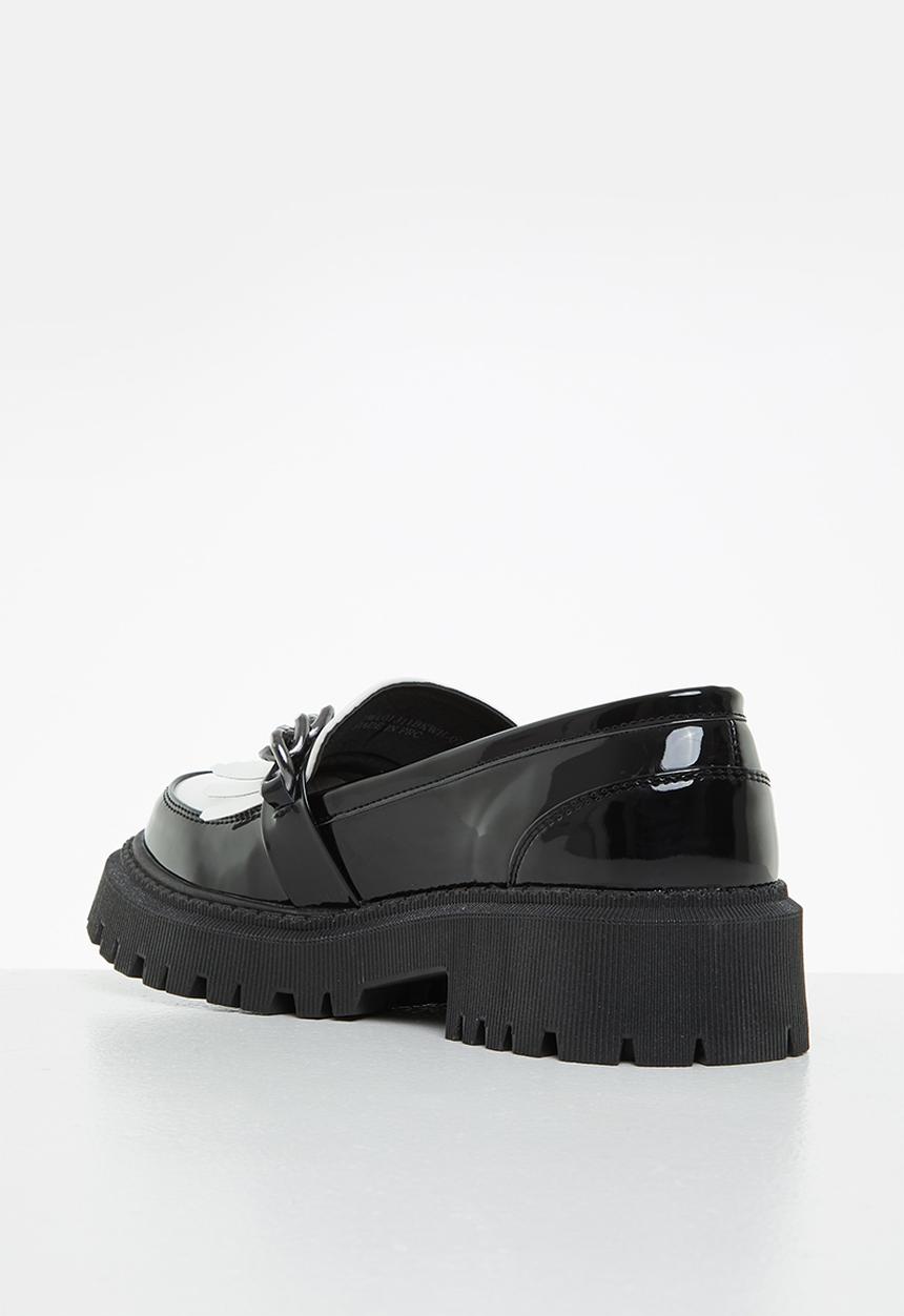 Footwork - Brianna chunky chain loafer - black & white