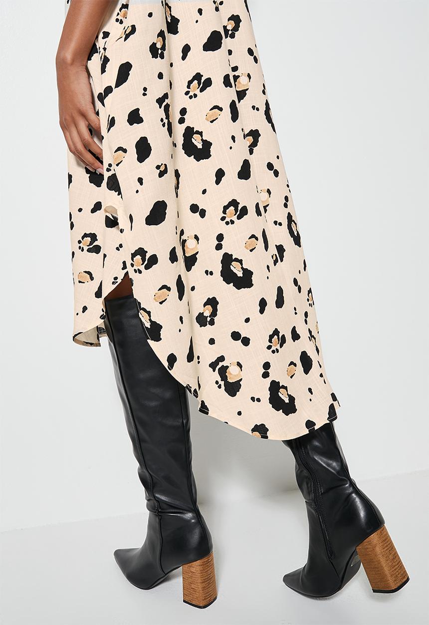 VELVET - Mandarin collar kaftan dress - neutral abstract
