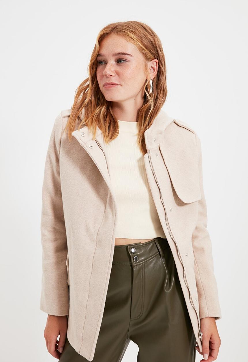 Trendyol - Hooded zipper closure cachet coat - beige