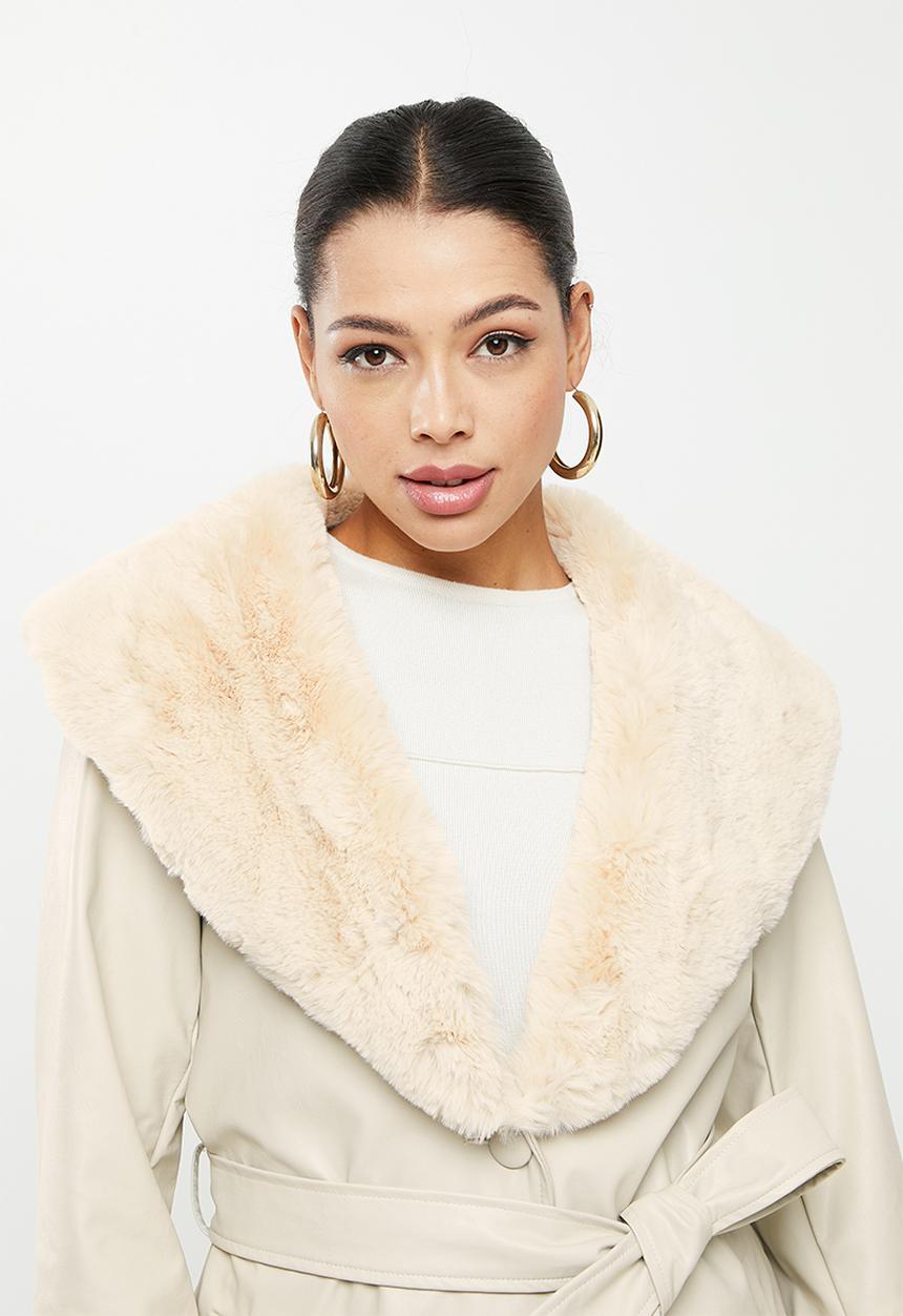 Missguided - Plush faux fur trim pu belted trench - stone
