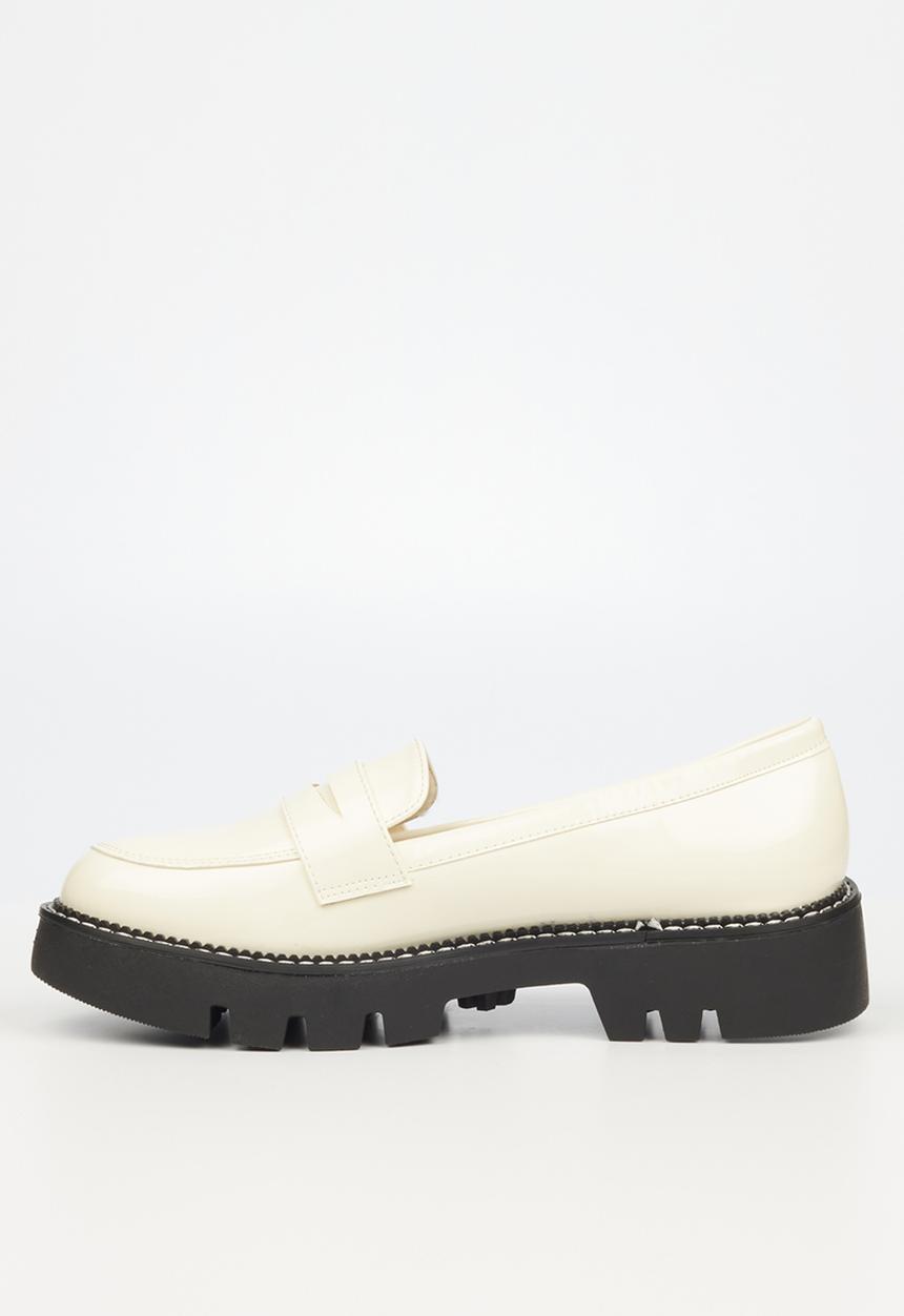 Butterfly Feet - Rileigh 1 lug sole loafer - bone