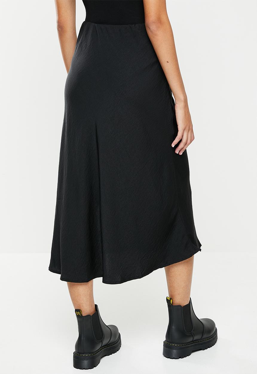 Cotton On - High waisted satin mid split skirt - black