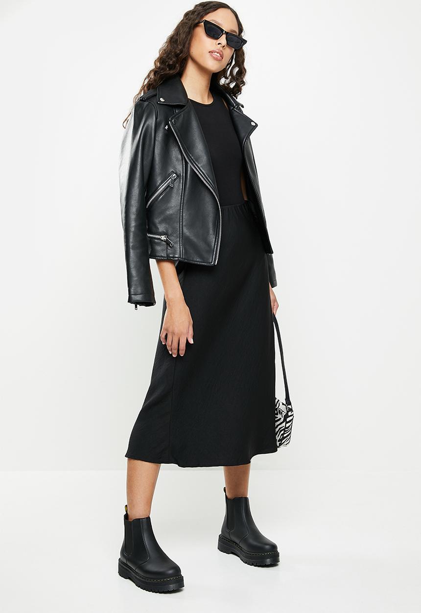Cotton On - High waisted satin mid split skirt - black