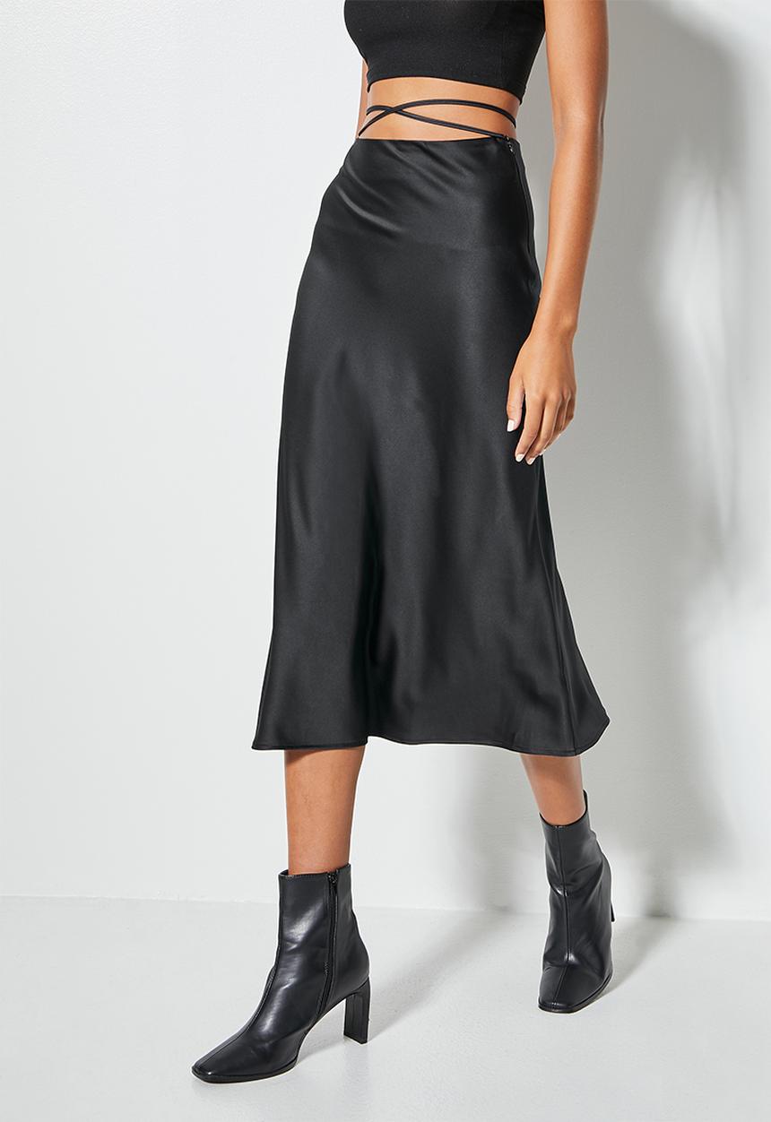VELVET - Satin slip skirt with tie flossing detail - black