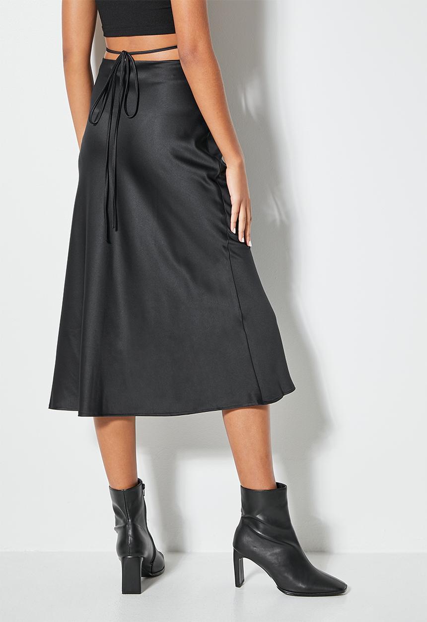 VELVET - Satin slip skirt with tie flossing detail - black