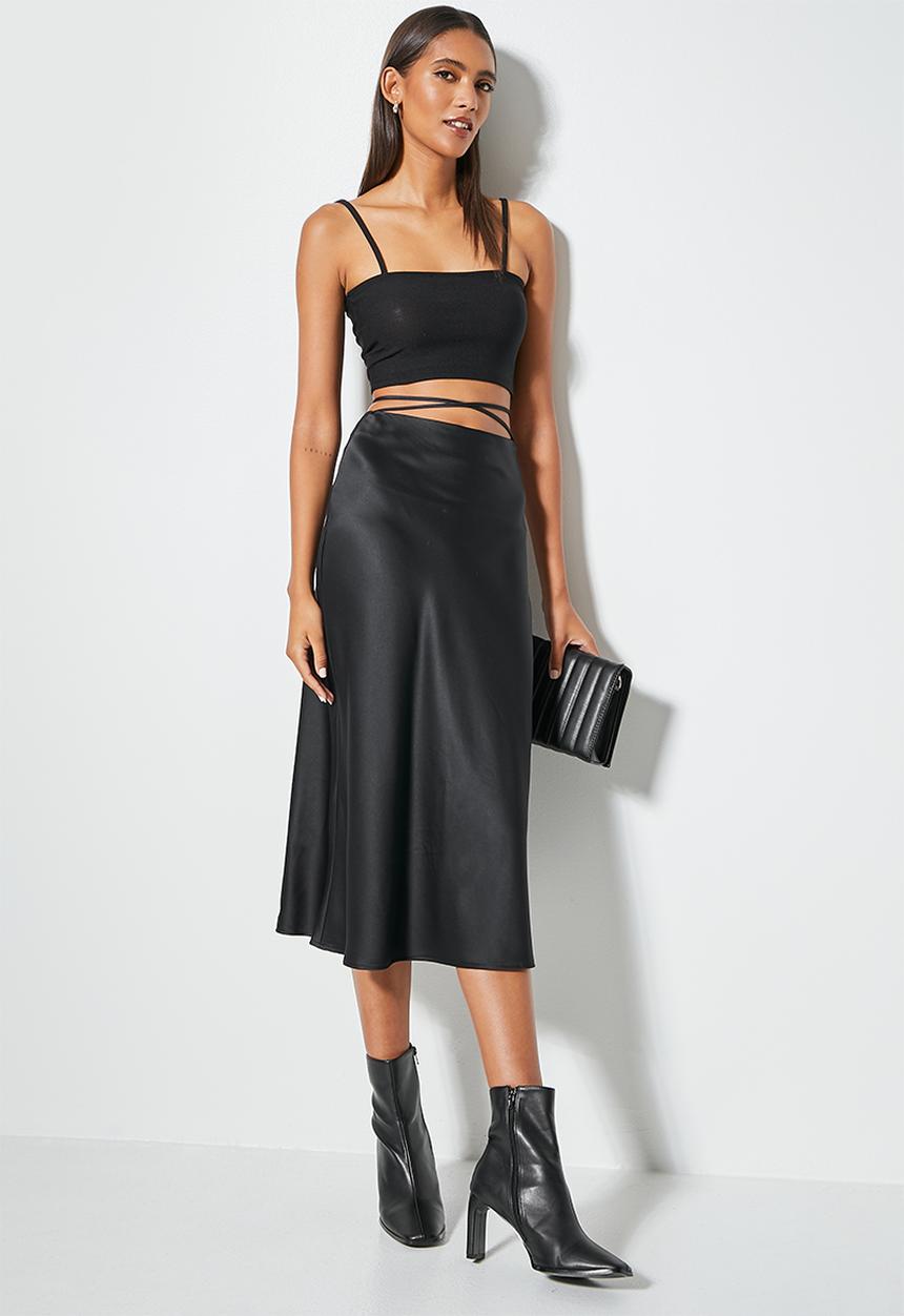 VELVET - Satin slip skirt with tie flossing detail - black