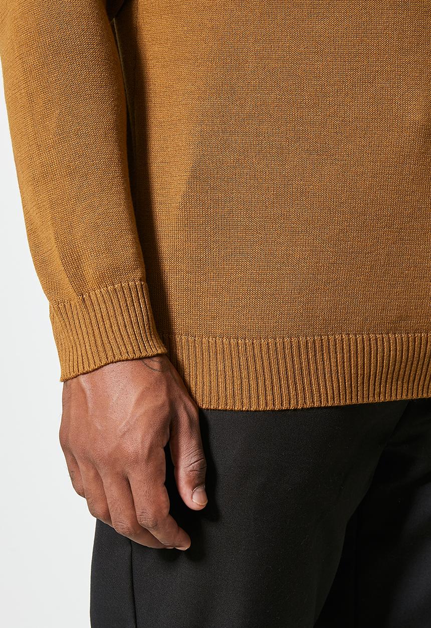 Superbalist - Basic roll neck slim fit knit - brown