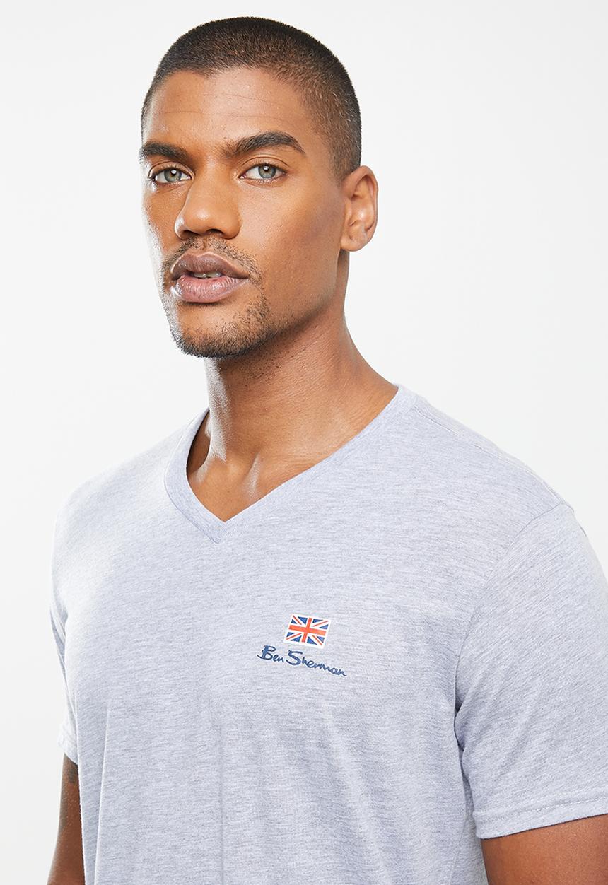 Ben Sherman - Basic short sleeve v neck ben tee - grey