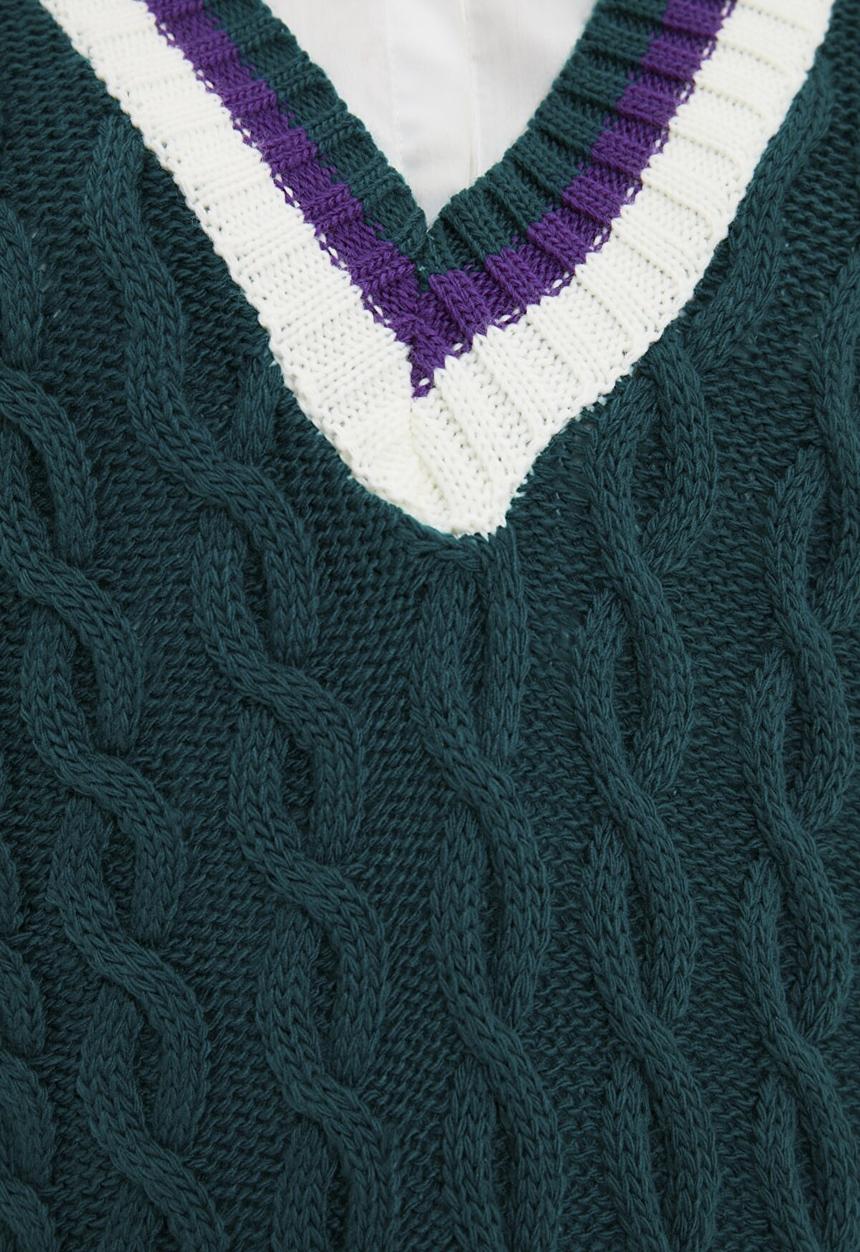 Trendyol - V neck knitwear sweater - green
