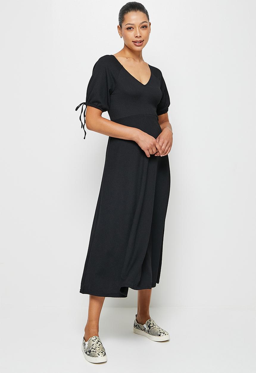 edit - Crinkle fit & flare dress - black