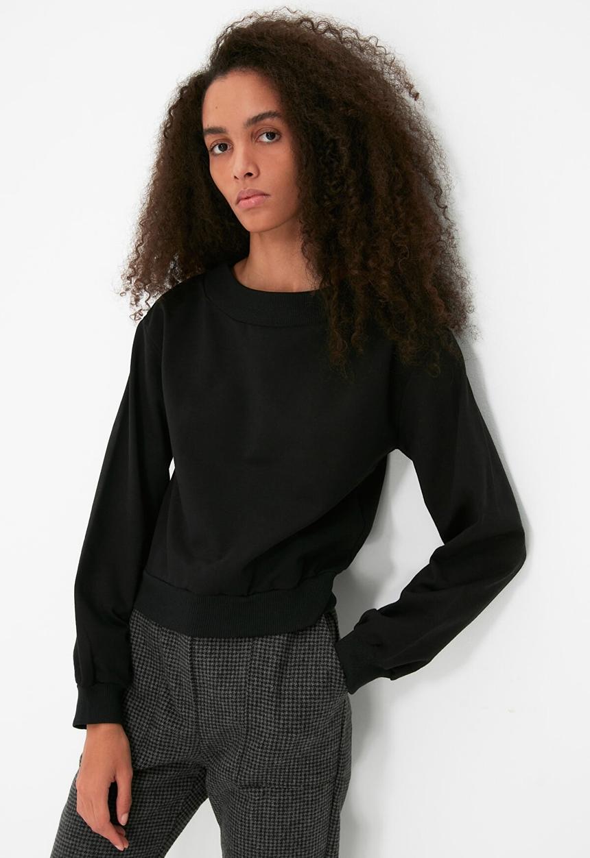 Trendyol - Wide collar basic thin knitted sweatshirt - black