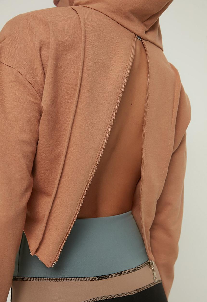 Trendyol - Knitted sweatshirt - camel
