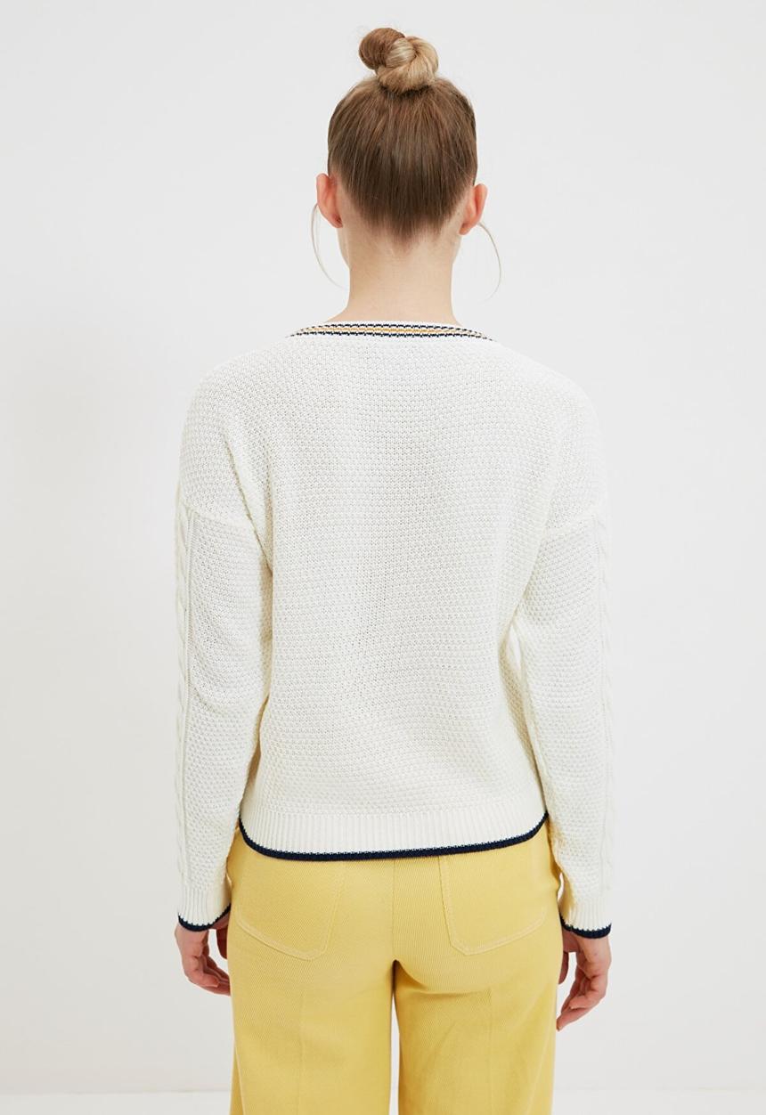 Trendyol - V-neck knit detailed knitwear sweater - ecru