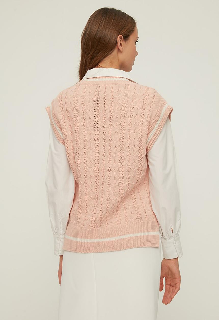 Trendyol - V-neck knitwear sweater - powder pink