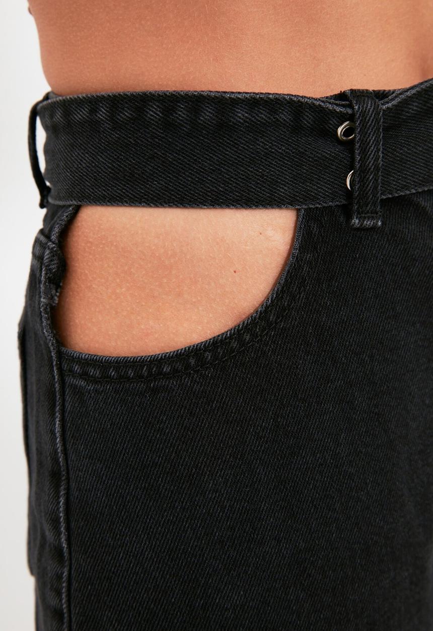 Trendyol - Cut out detailed belted high waist 90's wide leg jeans - black
