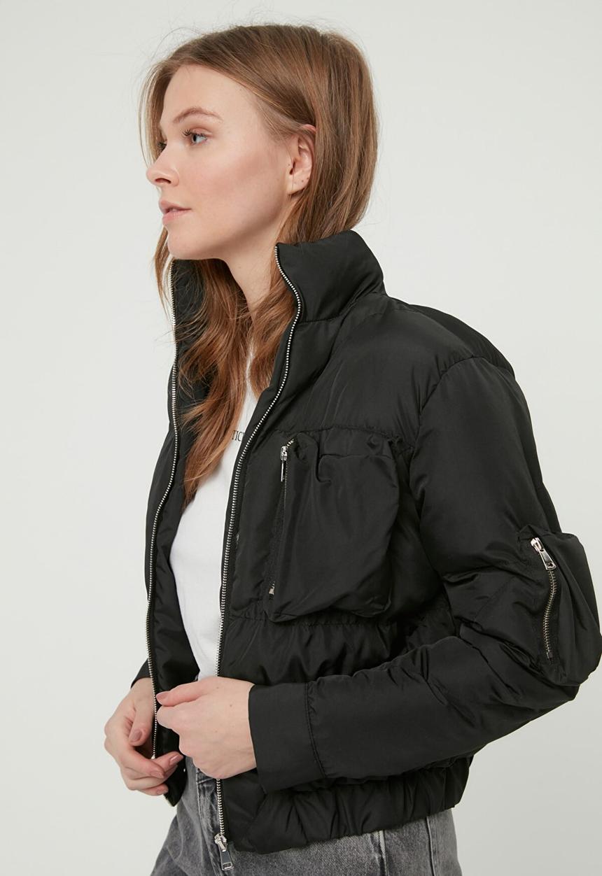 Trendyol - Pocket detailed zipper closure cropped jacket  - black