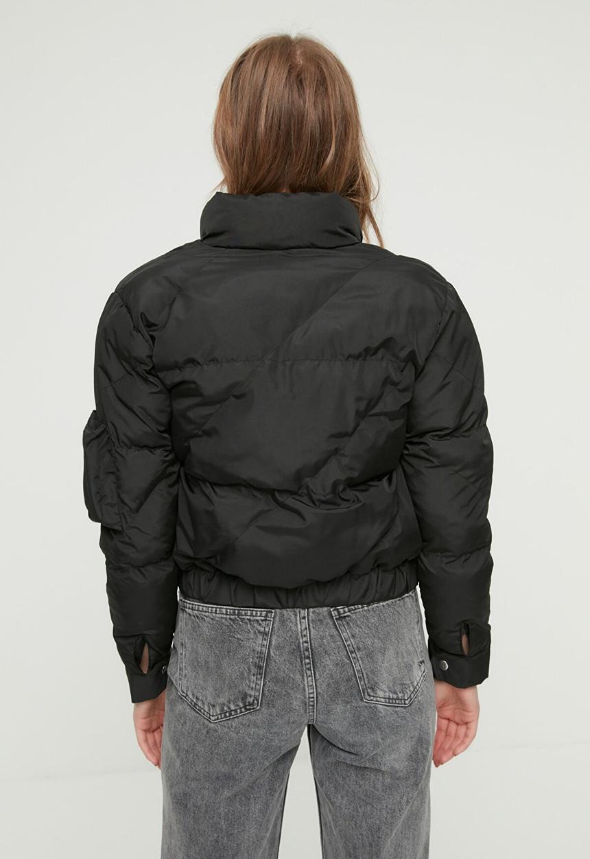 Trendyol - Pocket detailed zipper closure cropped jacket  - black