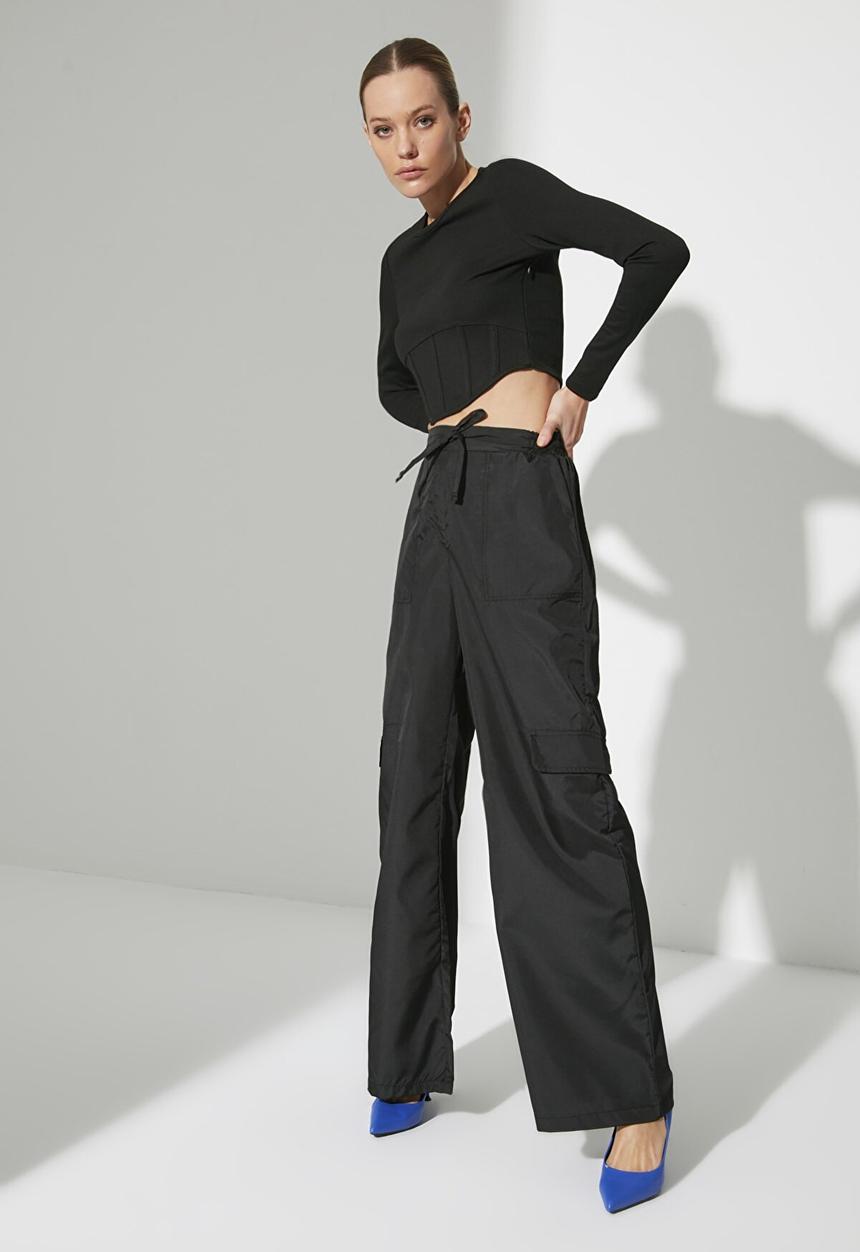 Trendyol - Parachute fabric belted flare trousers - black