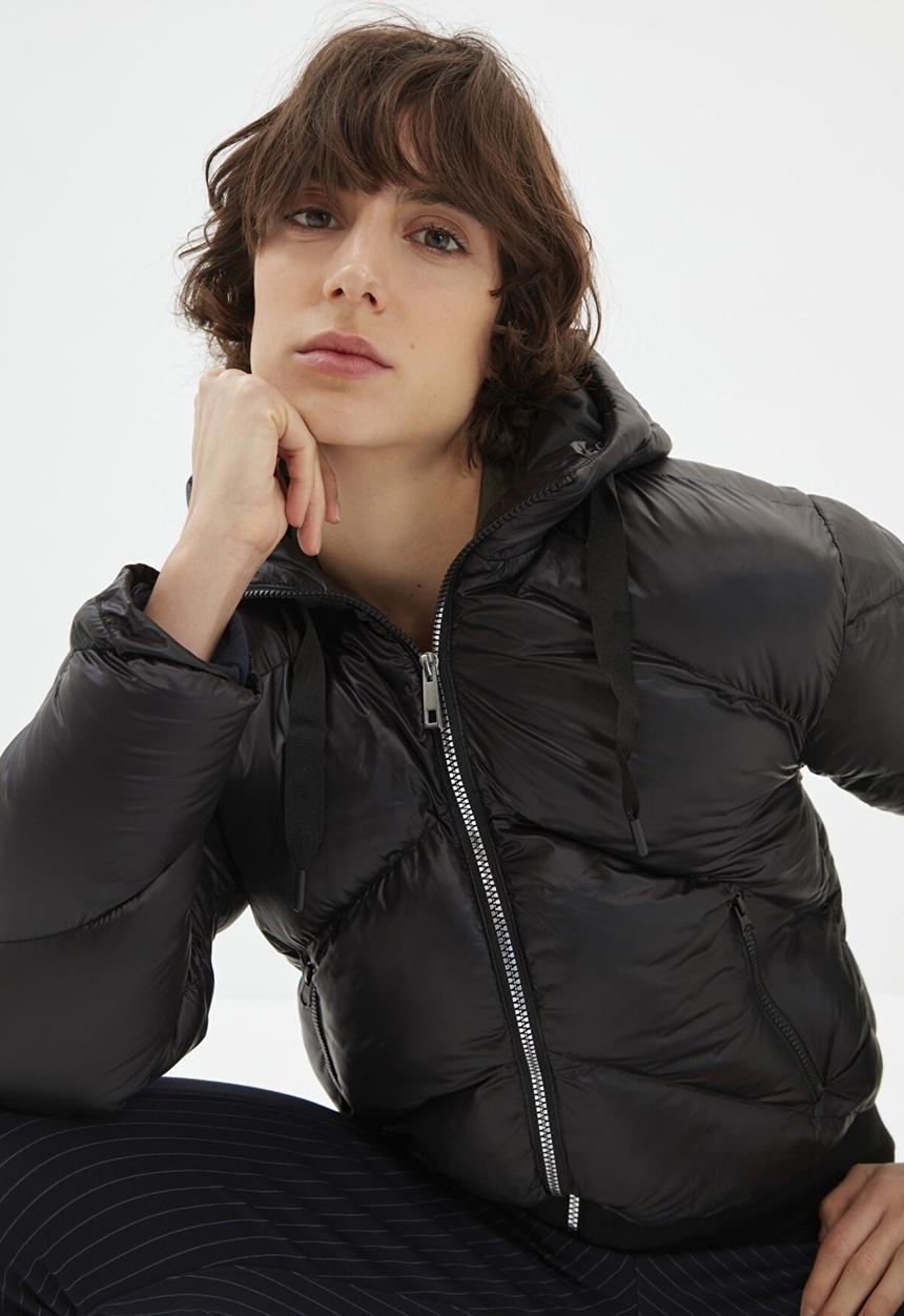 Trendyol - Hooded zipper puffer jacket - black