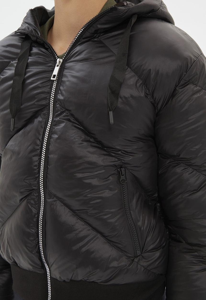 Trendyol - Hooded zipper puffer jacket - black