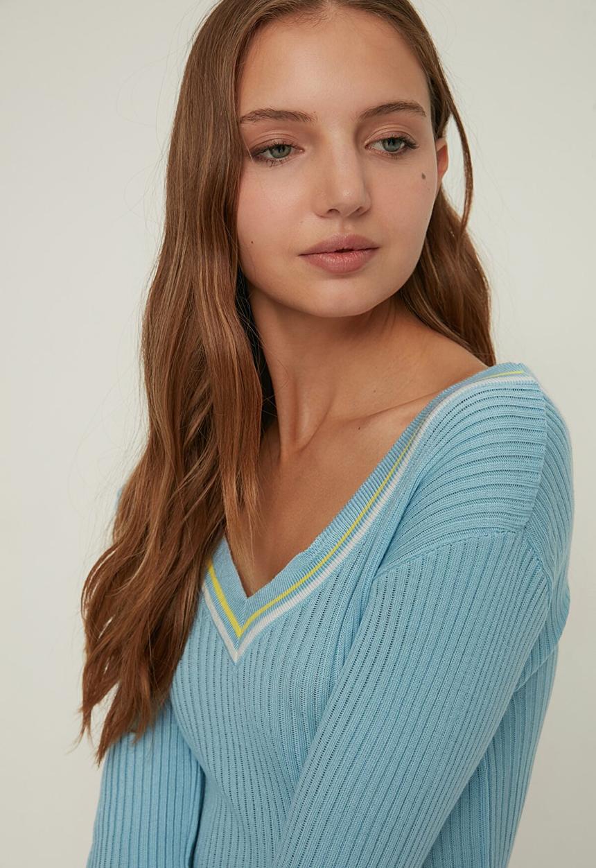 Trendyol - Double breasted collar knitwear sweater - light blue