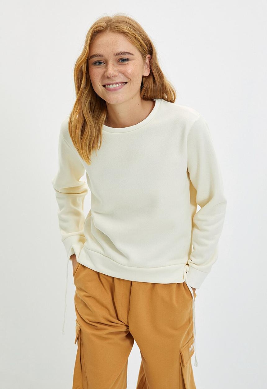 Trendyol - Ruffle detailed raised basic knitted sweatshirt - ecru