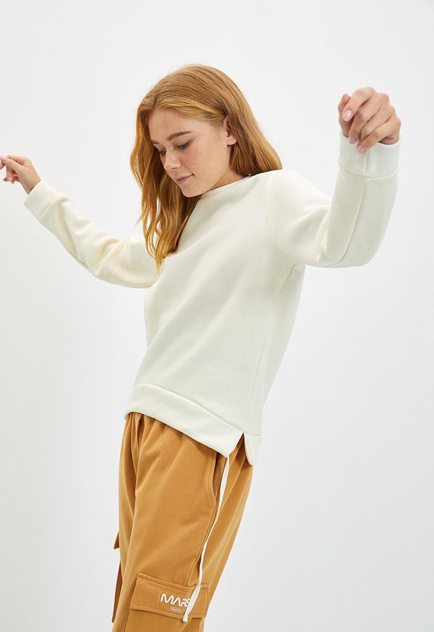 Trendyol - Ruffle detailed raised basic knitted sweatshirt - ecru
