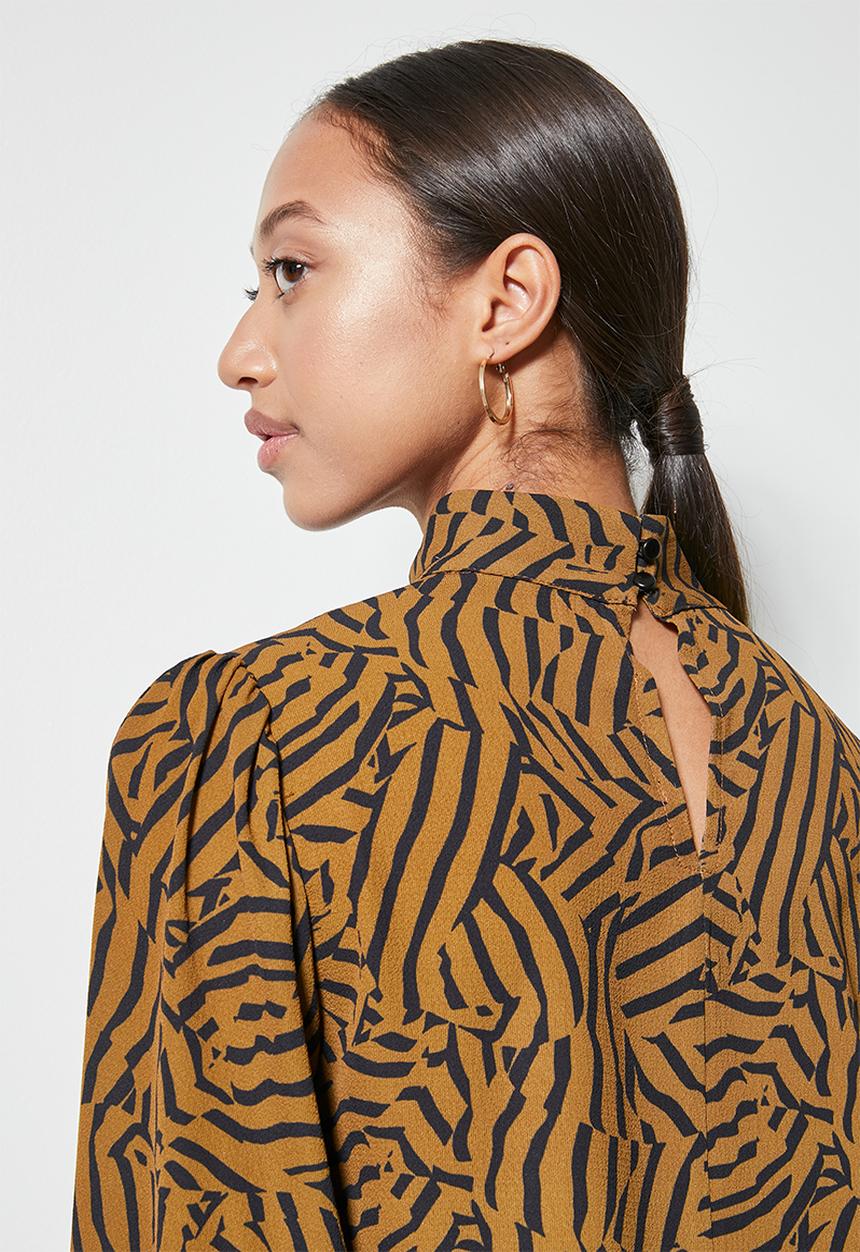 Superbalist - High neck funnel blouse - tobacco & black