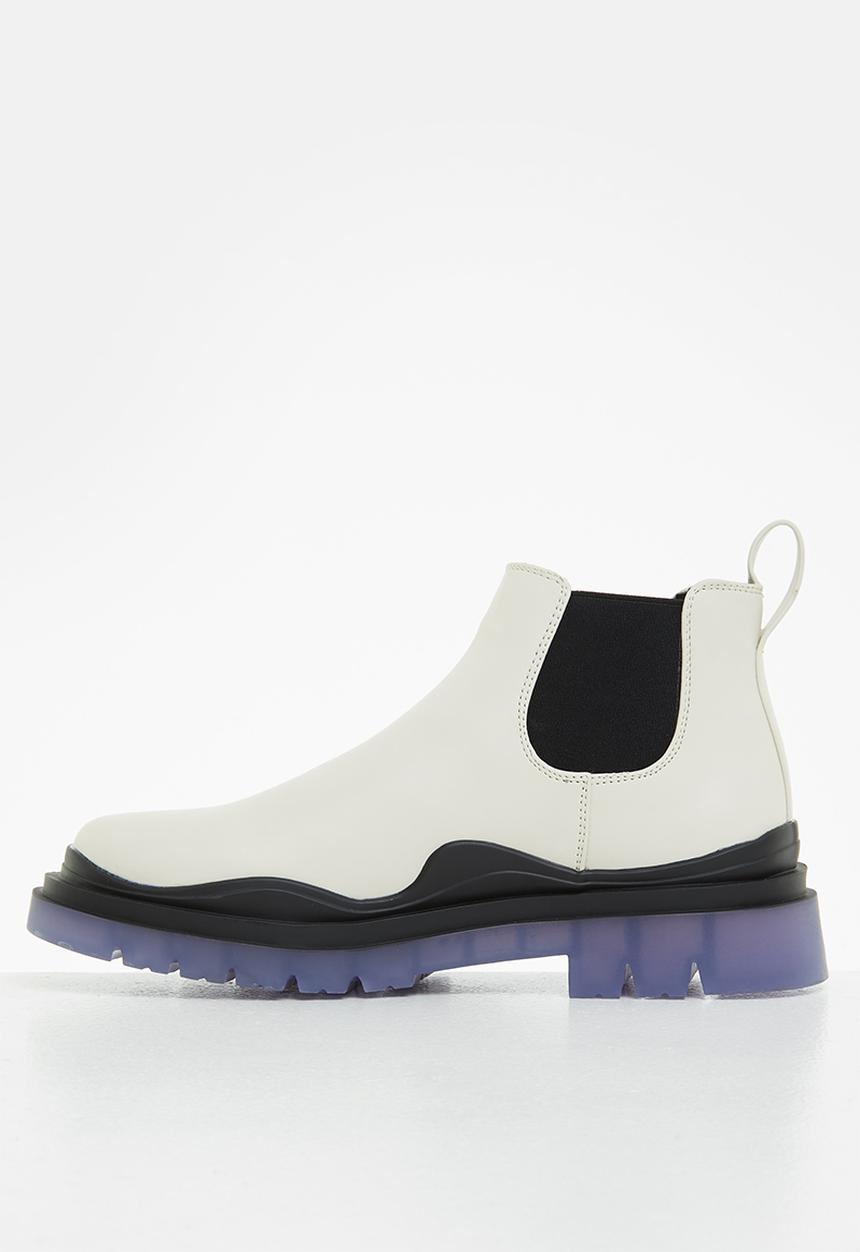 Public Desire - Myth chunky chelsea boot - ecru