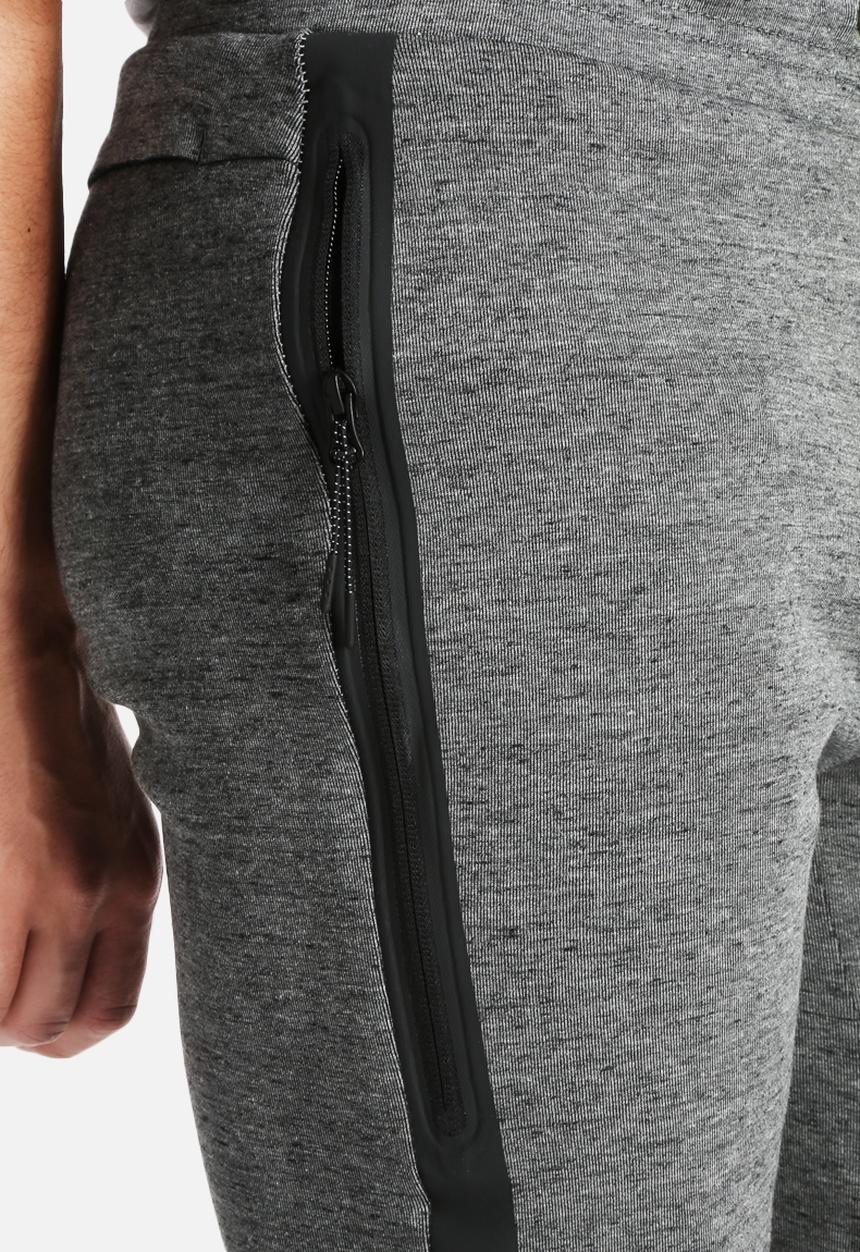 Nike - Nike Tech Fleece Short