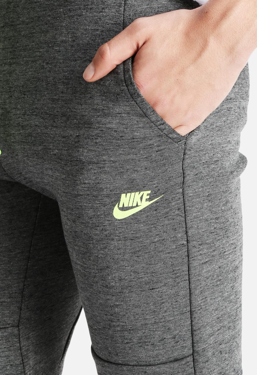 Nike - Nike Tech Fleece Short