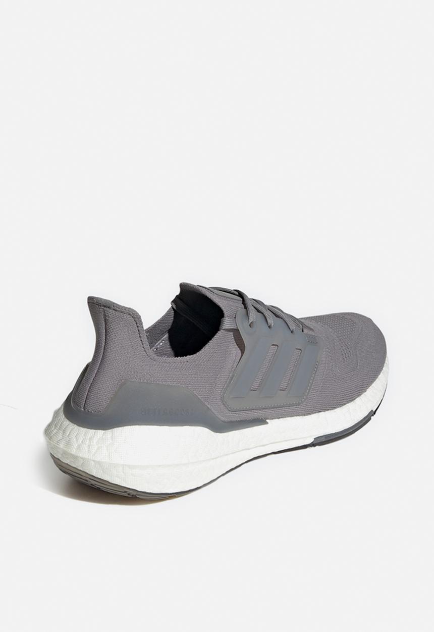 adidas Originals - Ultraboost 22