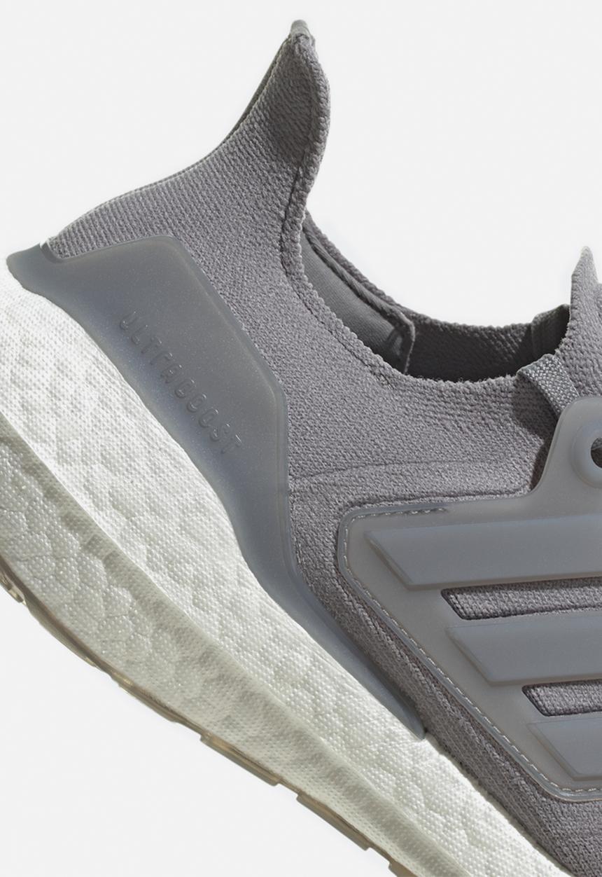 adidas Originals - Ultraboost 22