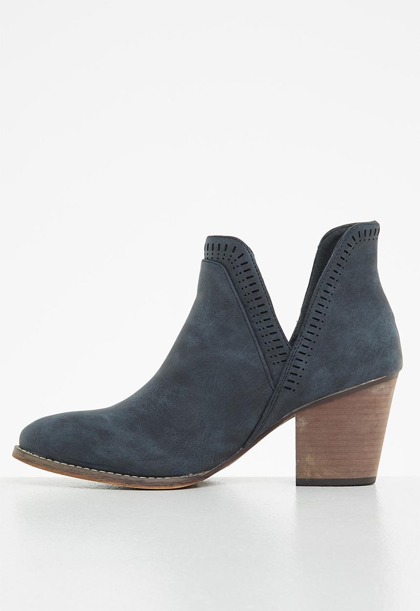 Seduction - Side cut out ankle boot - navy