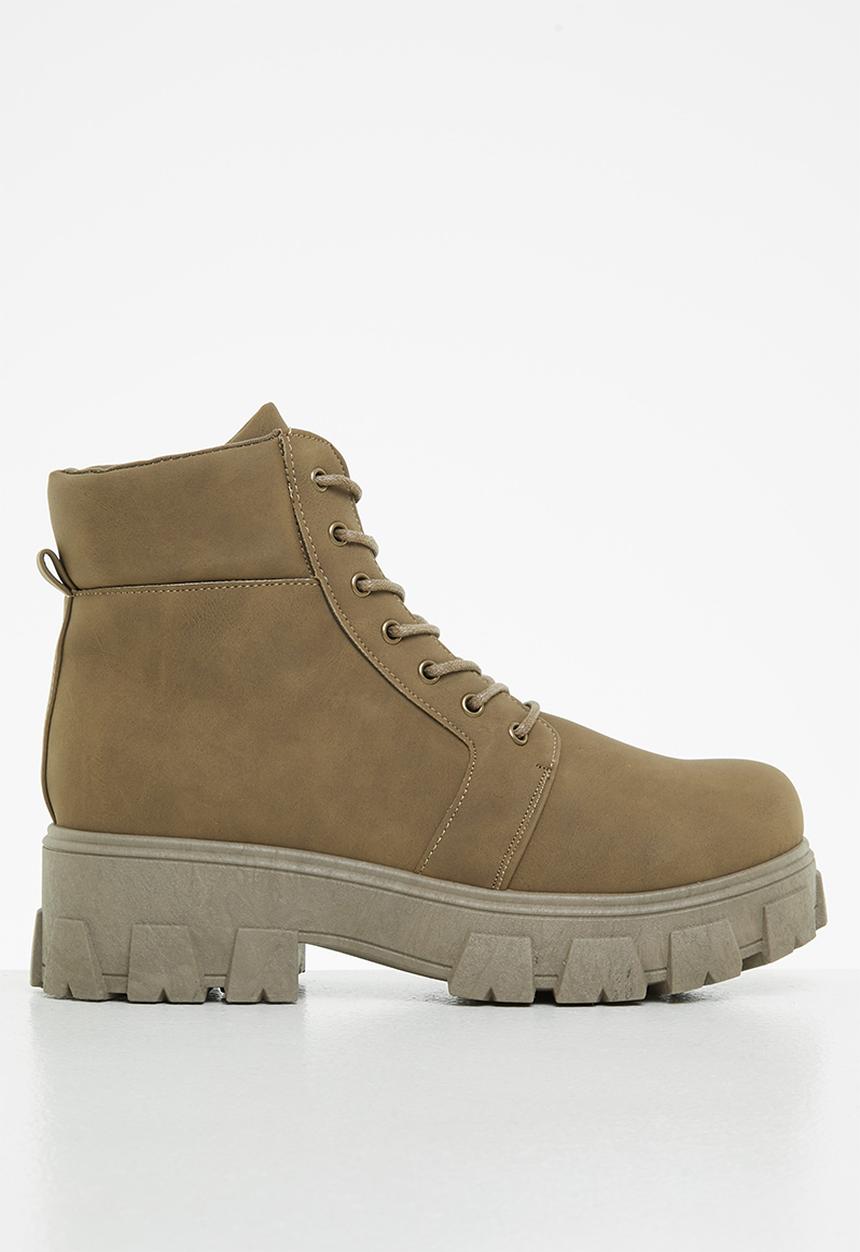 Seduction - Chunky lug sole hiking boot - taupe