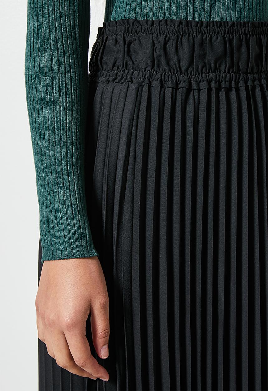 Superbalist - Maxi pleat - black
