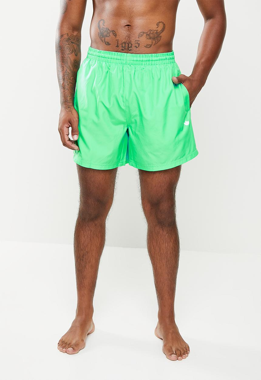 adidas Originals - Essential shorts - hi-res green