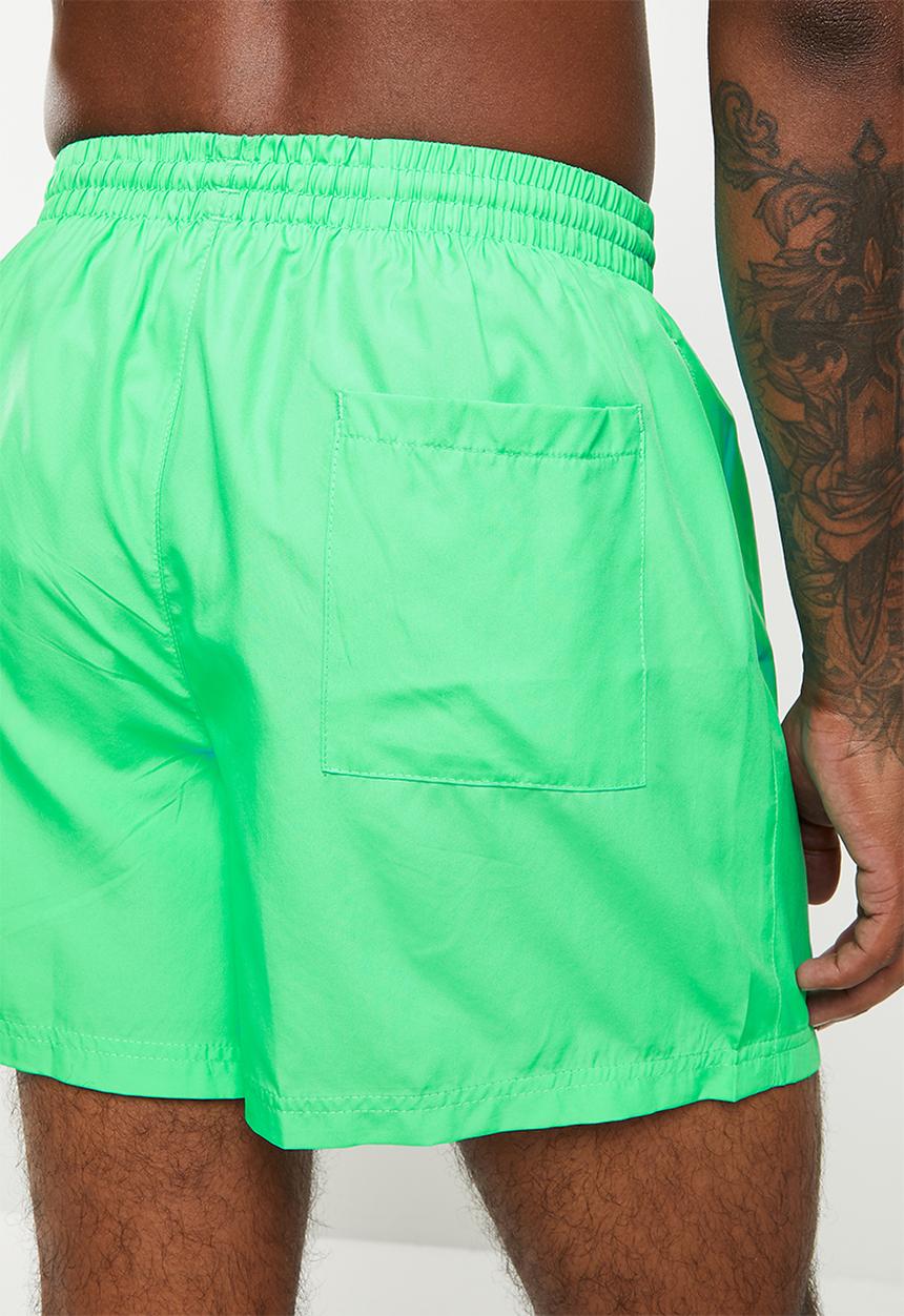 adidas Originals - Essential shorts - hi-res green