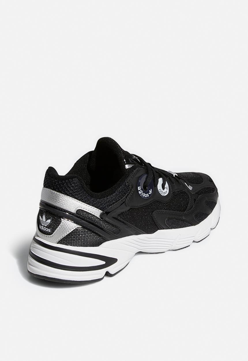 adidas Originals - Adidas astir - core black/core black/ftwr white