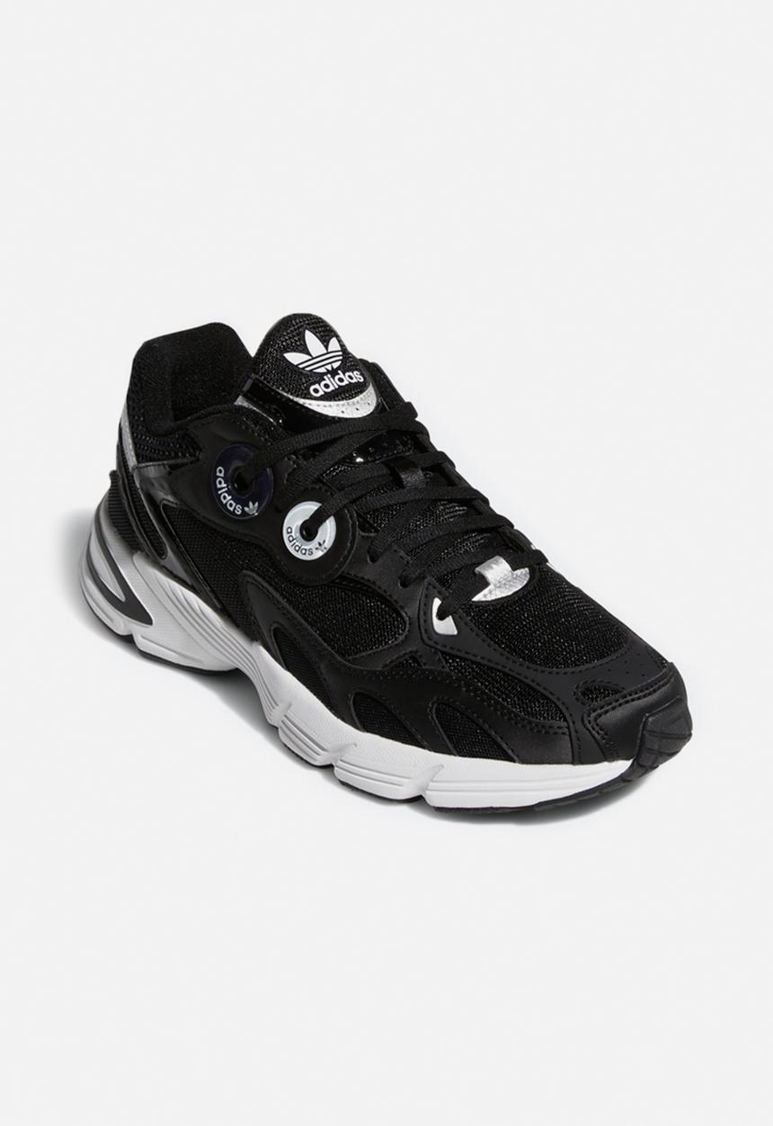 adidas Originals - Adidas astir - core black/core black/ftwr white
